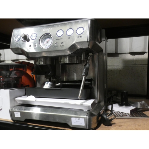 3192 - Sage Pump Coffee Machine , RRP £409.99 + vat   (238-128 )* this lot is subject to vat