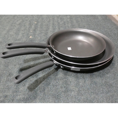 3195 - Tramatina Fry Pans 2Pk and T/Tina Fry Pan 30cm  (238-161,163 )* this lot is subject to vat