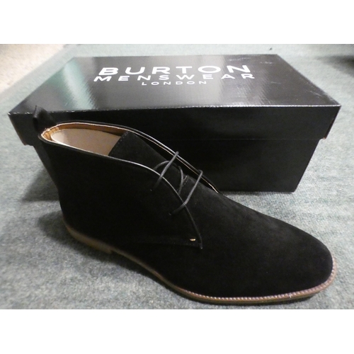 3352 - 4 Pairs of men's black Burton Cohen Chukka boots, sizes:- 1 x 7, 1 x 8, 1 x 10, 1 x 11 * This lot is... 