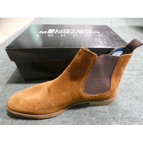 3359 - 2 Pairs of men's tan Burton Carlton boots, sizes:- 1 x 8, 1 x 9 * This lot is subject to VAT