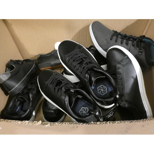 3394 - Quantity of men's Burton black trainers, various sizes and styles * This lot is subject to VAT