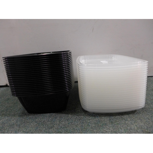 3419 - Cafe Express 38Oz Plastic Food Containers        (236-127) * This lot is subject to VAT