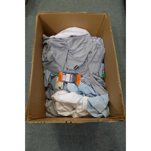 3255 - Box of men's shirts - various sizes * This lot is subject to VAT