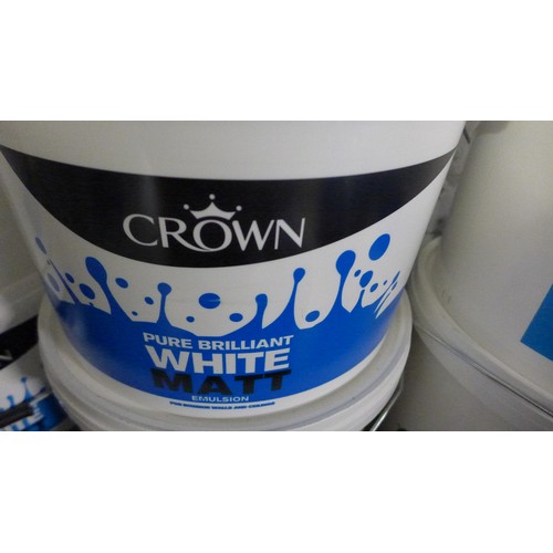 2090b - 2 10ltr Tubs of sealed 10ltr Crown brilliant white matt emulsion