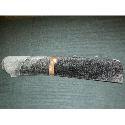 3152 - A grey and black patterned rug - 120 x 170cm * this lot is subject to VAT