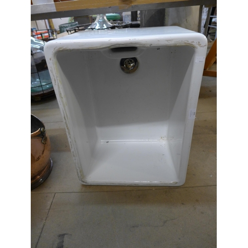 335 - A Belfast white ceramic sink