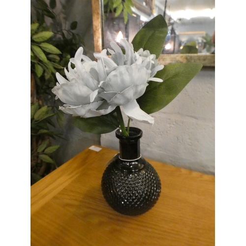 1339 - A duck egg peony in a glass ball vase (58928001)   #