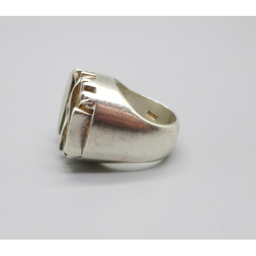 1032 - A Peter Guy Watson Brutalist silver ring, London 1971, 21.6g, M