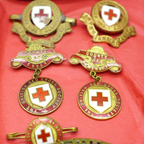 628 - WWI Red Cross badges, silk embroidered cloth badge and cap, Somerset and Essex