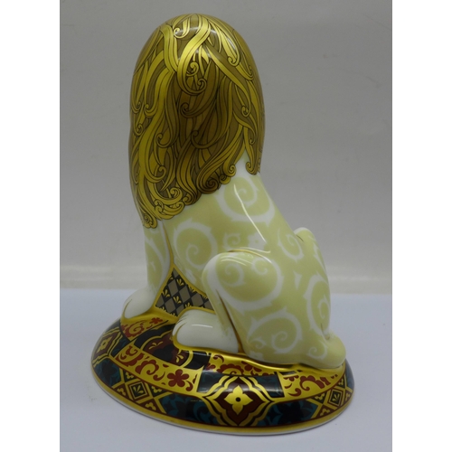643 - A Royal Crown Derby paperweight - ‘The Heraldic Lion’, designed by Louise Adams, from the Heraldic B... 