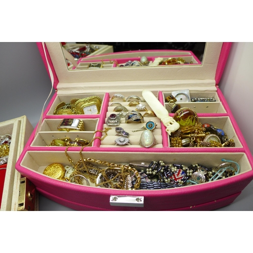 679 - Two boxes of costume jewellery