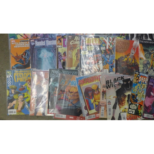 706 - Twenty-five Marvel comics