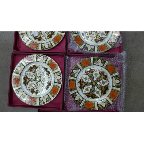 726 - Five Abbeydale chrysanthemum plates, boxed