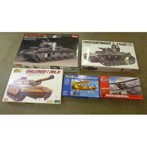 785 - Five military related model kits including Airfix and Revel