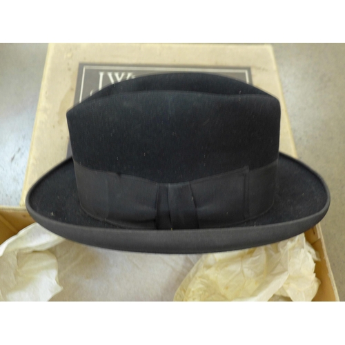 791 - An early 20th Century G.R. Dunn and Co. Ltd. hat