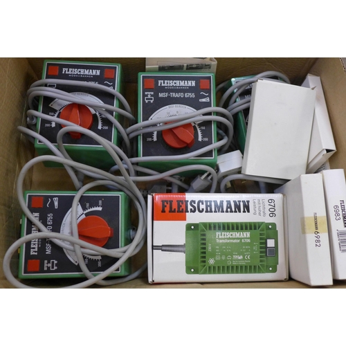 792 - Five Fleischmann power transformers and cables