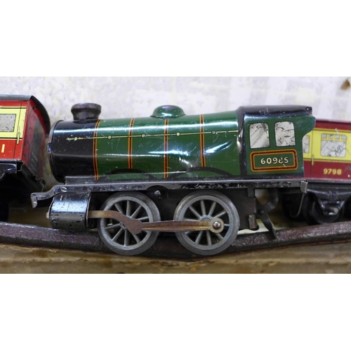 796 - Hornby tin-plate model railway