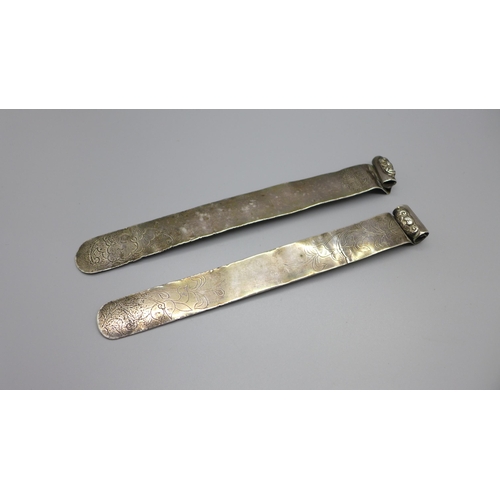 863 - A pair of early Chinese silver bookmarks, 16 and 17cm