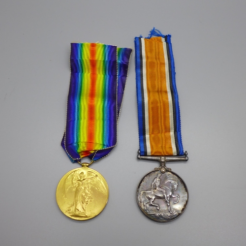 872 - A WWI War and Victory medal pair to 12189 Pte. R. Reed, Middlesex Regiment