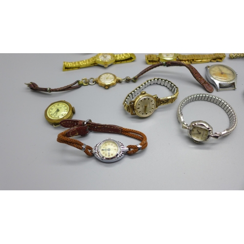 913 - Lady's wristwatches