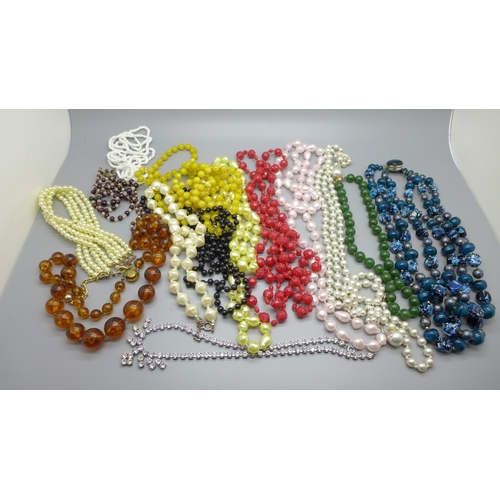 937 - A collection of bead necklaces