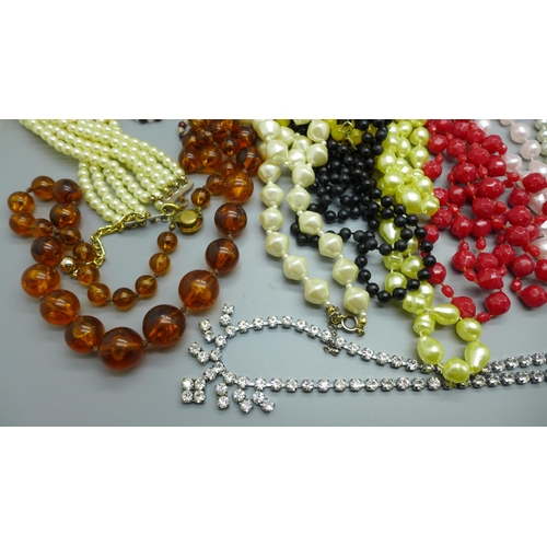 937 - A collection of bead necklaces