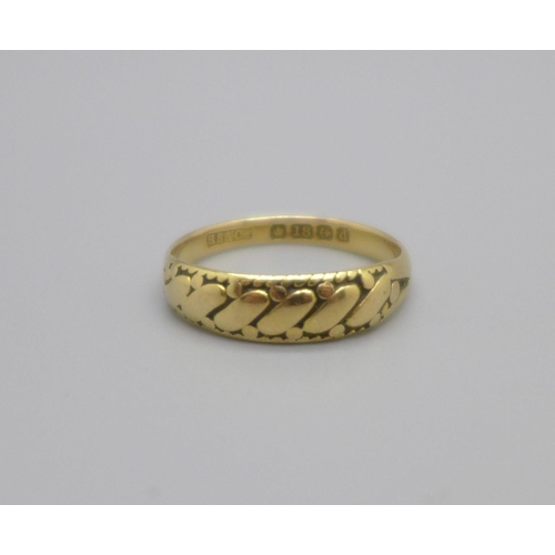 960 - An 18ct gold ring, 2.5g, N