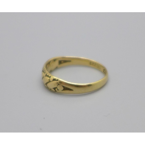 960 - An 18ct gold ring, 2.5g, N