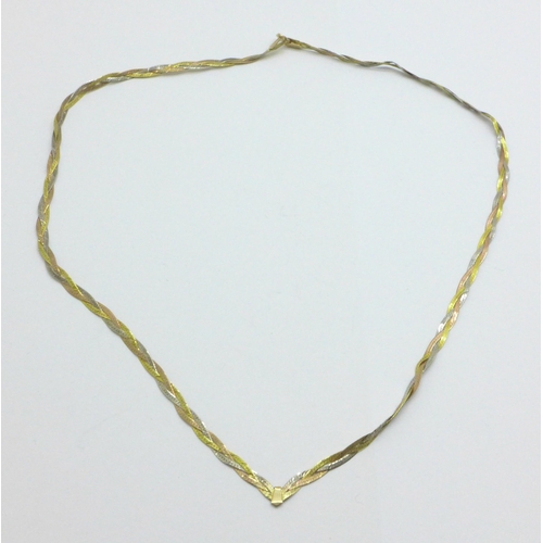 978 - A 9ct three colour gold necklace, 3.0g