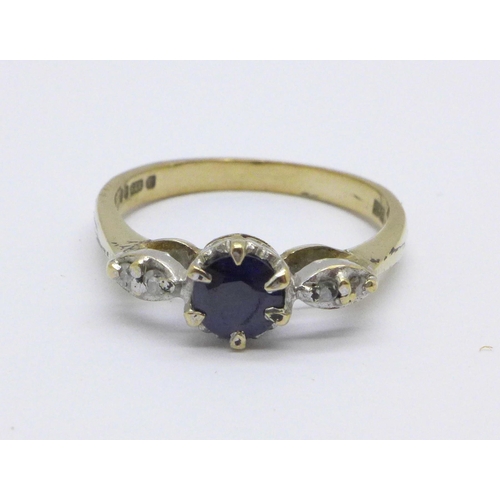 994 - A 9ct gold, sapphire and diamond ring, 2.3g, N