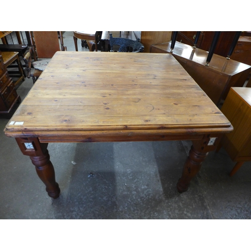 199 - A pine kitchen table