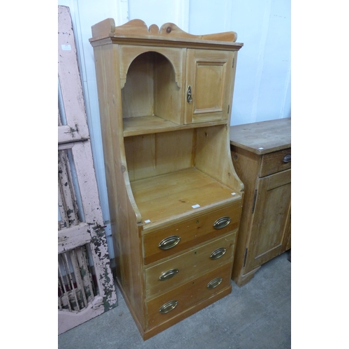 275 - A Victorian pine side cabinet