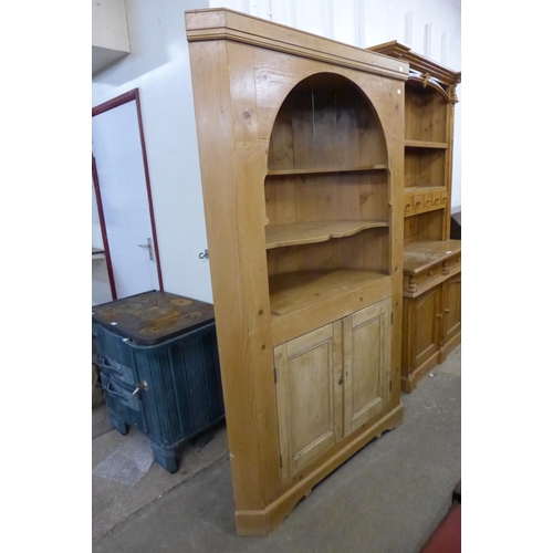 277a - A pine freestanding corner cabinet