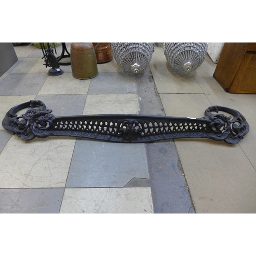 315 - A rococo style cast iron fender