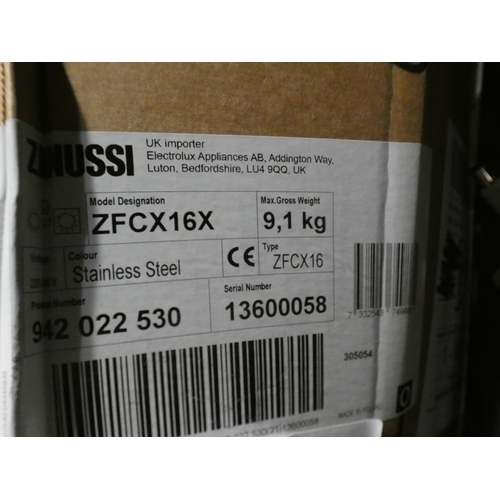 3006 - Zanussi Chimney Cooker Hood (H940xW598xD450) (model:- ZFCX16X), RRP £107.50 inc. VAT  *This lot is s... 