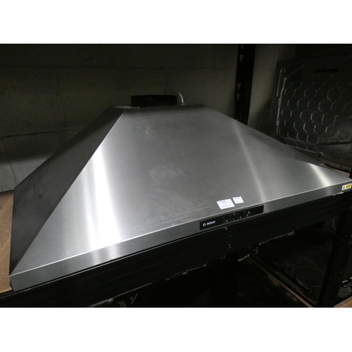 3095 - Bosch Chimney Cooker Stainless Steel Hood (H799xW900xD500) (model:- DWW09W450B), RRP £207.50 inc. VA... 