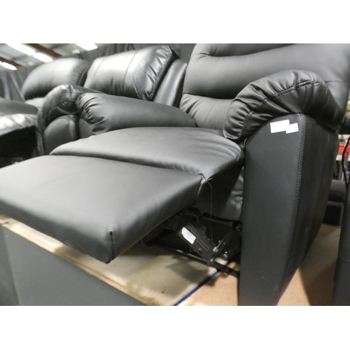 3137 - Wademere black upholstered manual reclining armchair RRP £313.99 * this lot is subject to VAT