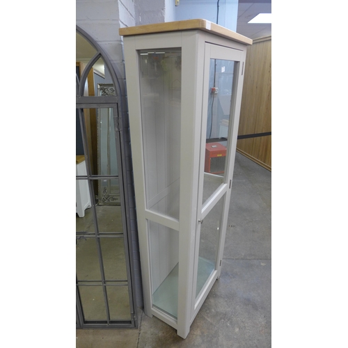 1489 - A Chichester glazed display unit