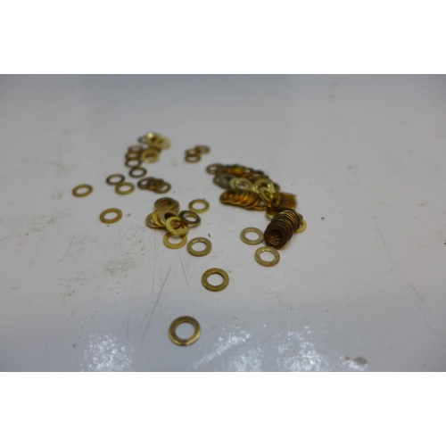 2030 - Large qty of brass jewellers washers, weight is approx 8kg