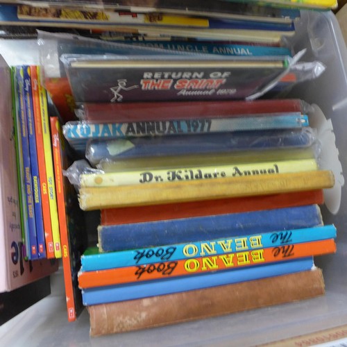 2374 - Box of approx. 30 vintage annuals and books