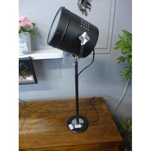 1312 - A black metal spotlight table lamp, H 60cms (2611422)   #