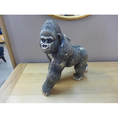 1357 - A decorative gorilla, H 32cms (2918718)   #