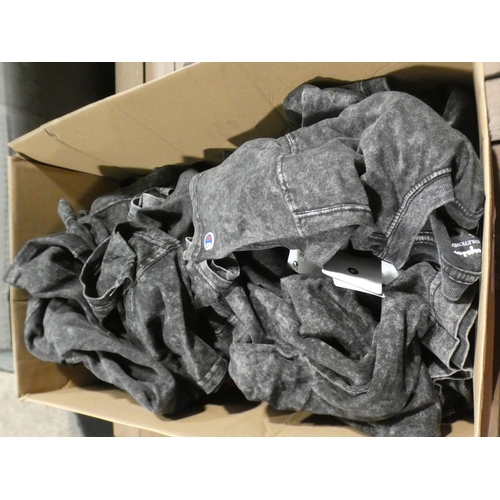 3003 - Quantity of Women's grey Champion t-shirts - mixed sizes * This lot is subject to VAT