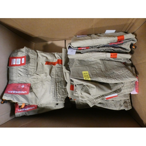 3007 - Quantity of Union Bay boy's beige cargo shorts - mixed sizes * This lot is subject to VAT