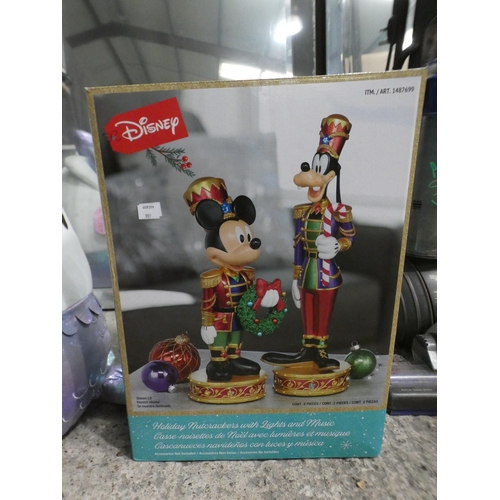 3468 - Disney Mickey & Goofy Nutcracker Figures (238-167 )* this lot is subject to vat