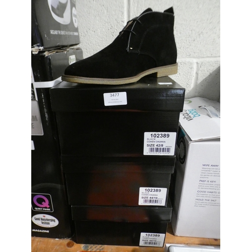 3477 - 3 Pairs of men's black Burton Cohen Cukka boots, sizes:- 1 x 8, 2 x 10 * This lot is subject to VAT