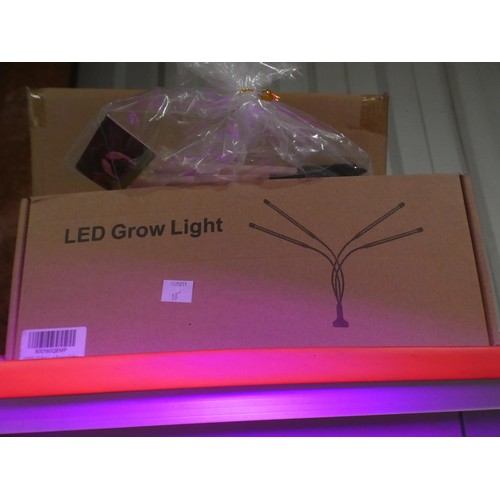 3042 - An LED seedling grow light