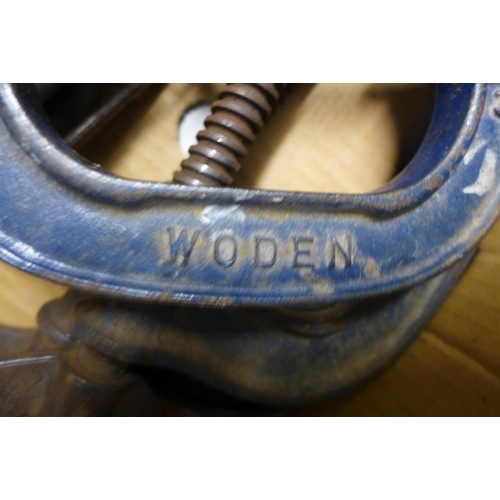 2014 - 11 Record and Woden G-clamps,