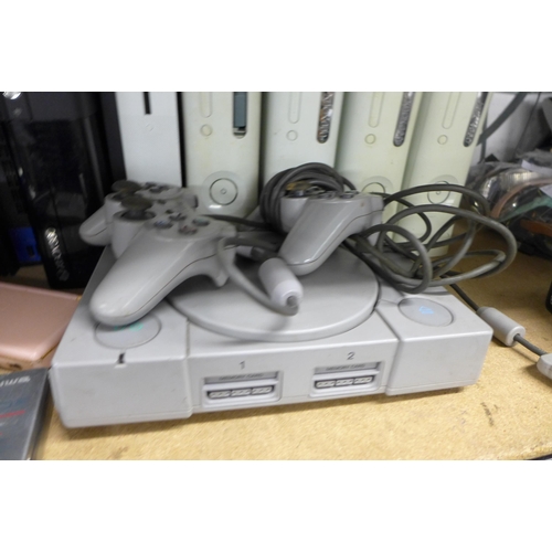 2108 - 5 Original Xbox, Wii with controllers, Nintendo DS, PSP, PS1 with controllers, PS2, Xbox 360e, Xbox ... 