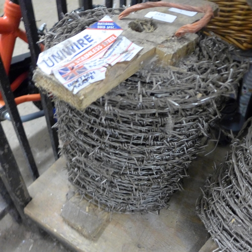 2495 - Roll of galvanised barbed wire